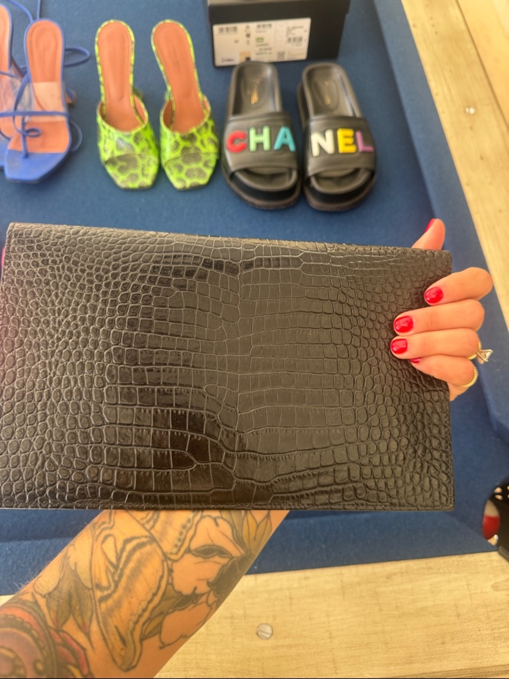 Saint Laurent Black Croc-Embossed Envelope Clutch with Magnetic Closure - Picture 4 of 4
